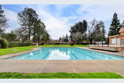 1018 Commons Drive, Sacramento, CA 95825 - Photo 38