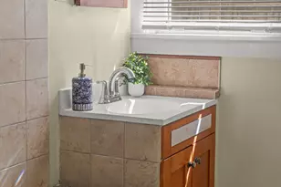 1911 20th St, Sacramento, CA 95811 - Photo 56