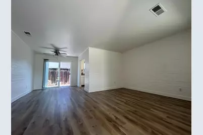 235 W Beverly Place, Tracy, CA 95376 - Photo 2
