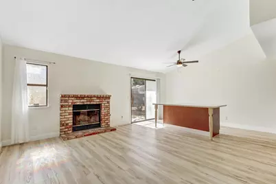 5112 Laguna Park Drive, Elk Grove, CA 95758 - Photo 8
