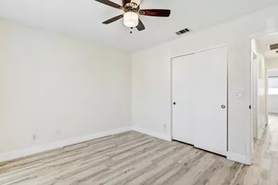 5112 Laguna Park Drive, Elk Grove, CA 95758 - Photo 30