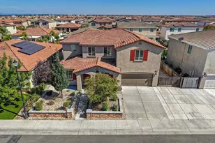 9081 Royal Gorge Loop, Roseville, CA 95747 - Photo 2
