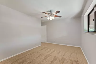 10692 Elkhorn Drive, Stockton, CA 95209 - Photo 32