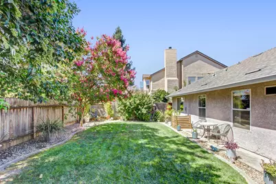 7850 Bonny Downs Way, Elk Grove, CA 95758 - Photo 32