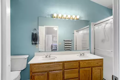 7850 Bonny Downs Way, Elk Grove, CA 95758 - Photo 22
