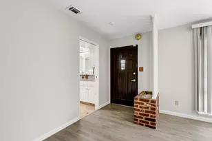 9049 Rosewood Dr, Sacramento, CA 95826 - Photo 6