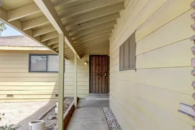 3327 Eisenhower Drive, Sacramento, CA 95826 - Photo 2