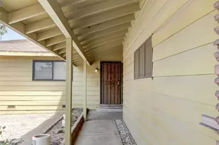 3327 Eisenhower Dr, Sacramento, CA 95826 - Photo 2