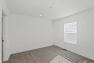 Playground Way, Modesto, CA 95355 - Photo 22