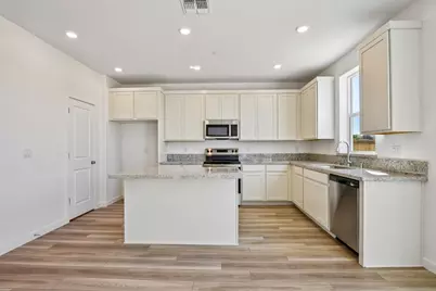 5041 Rain Shadow Way, Roseville, CA 95747 - Photo 2