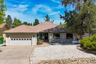 18098 Lake Forest Dr, Penn Valley, CA 95946 - Photo 2
