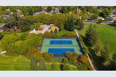 9236 Whittemore Drive, Elk Grove, CA 95624 - Photo 60