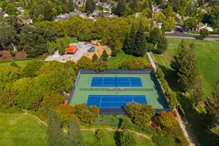 9236 Whittemore Dr, Elk Grove, CA 95624 - Photo 60