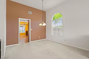 9236 Whittemore Dr, Elk Grove, CA 95624 - Photo 10