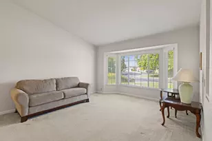 9236 Whittemore Dr, Elk Grove, CA 95624 - Photo 12