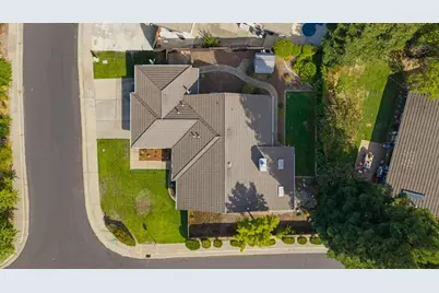 9236 Whittemore Drive, Elk Grove, CA 95624 - Photo 56