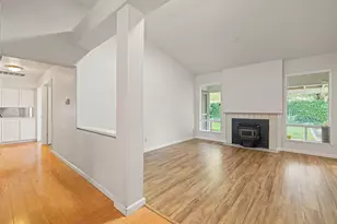 9236 Whittemore Dr, Elk Grove, CA 95624 - Photo 14