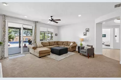 508 Hearthside Court, Roseville, CA 95747 - Photo 8