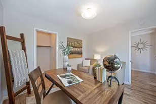 832 Piccadilly Cir, Sacramento, CA 95864 - Photo 32