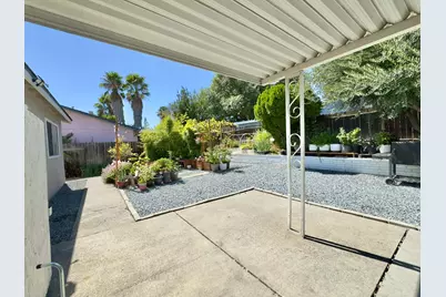 5813 Bamford Drive, Sacramento, CA 95823 - Photo 8