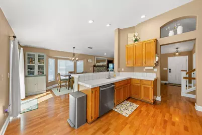 8810 Laguna Star Drive, Elk Grove, CA 95758 - Photo 14