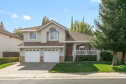 8810 Laguna Star Drive, Elk Grove, CA 95758 - Photo 2
