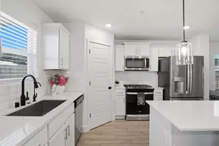 2010 Palazzo Ct, Los Banos, CA 93635 - Photo 4