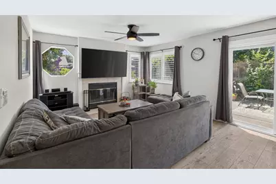 9218 Bromfield Court, Elk Grove, CA 95624 - Photo 20