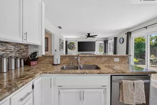 9218 Bromfield Ct, Elk Grove, CA 95624 - Photo 32
