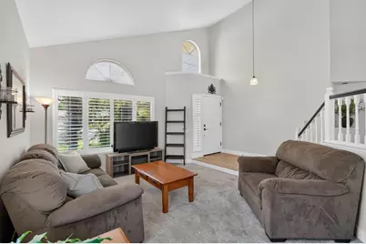 9218 Bromfield Court, Elk Grove, CA 95624 - Photo 6