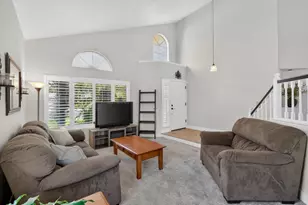 9218 Bromfield Ct, Elk Grove, CA 95624 - Photo 6