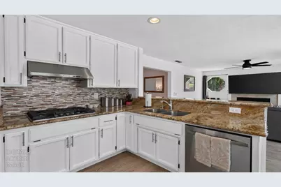 9218 Bromfield Court, Elk Grove, CA 95624 - Photo 28