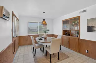 7335 Lindale Dr, Sacramento, CA 95828 - Photo 16