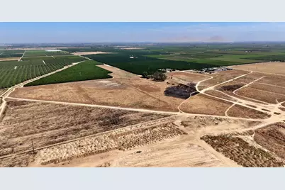28 E South Avenue, Parlier, CA 93648 - Photo 22