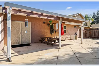 1160 Collegeview Drive, Turlock, CA 95382 - Photo 32