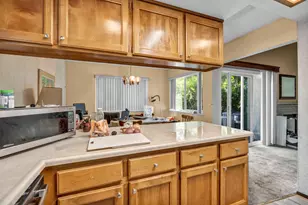 1219 Andalusia Dr, Sacramento, CA 95833 - Photo 12