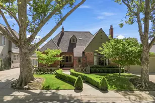 941 45th St, Sacramento, CA 95819 - Photo 2