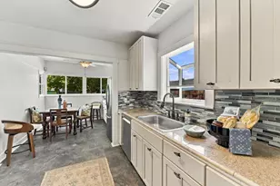 3035 Marshall Way, Sacramento, CA 95817 - Photo 14
