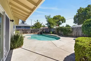 9166 Rundelay Way, Sacramento, CA 95826 - Photo 42