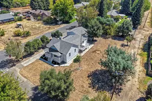 2882 E Center St, Acampo, CA 95220 - Photo 2