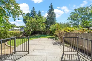 1557 48th St, Sacramento, CA 95819 - Photo 42