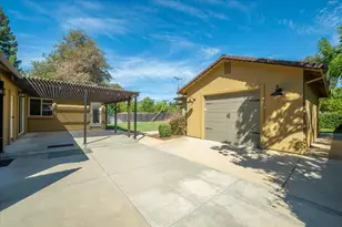 8725 Jonnie Way, Fair Oaks, CA 95628 - Photo 26