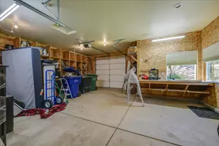 8725 Jonnie Way, Fair Oaks, CA 95628 - Photo 30