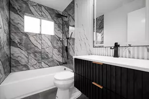 2124 Pock Ln, Stockton, CA 95205 - Photo 4
