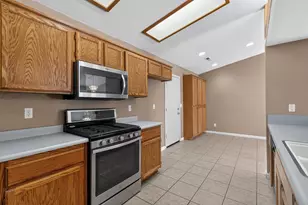 1630 Alicia Dr, Yuba City, CA 95993 - Photo 12