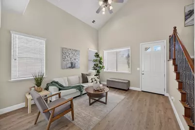 8221 Ashcrest Lane, Fair Oaks, CA 95628 - Photo 2