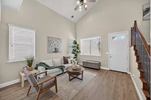 8221 Ashcrest Ln, Fair Oaks, CA 95628 - Photo 2