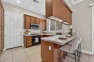 8221 Ashcrest Ln, Fair Oaks, CA 95628 - Photo 18