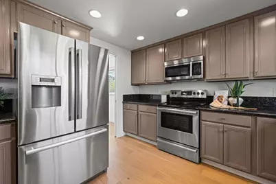 747 Shoreside Drive, Sacramento, CA 95831 - Photo 12