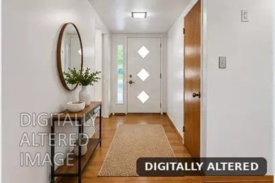 6573 S Land Park Drive, Sacramento, CA 95831 - Photo 2